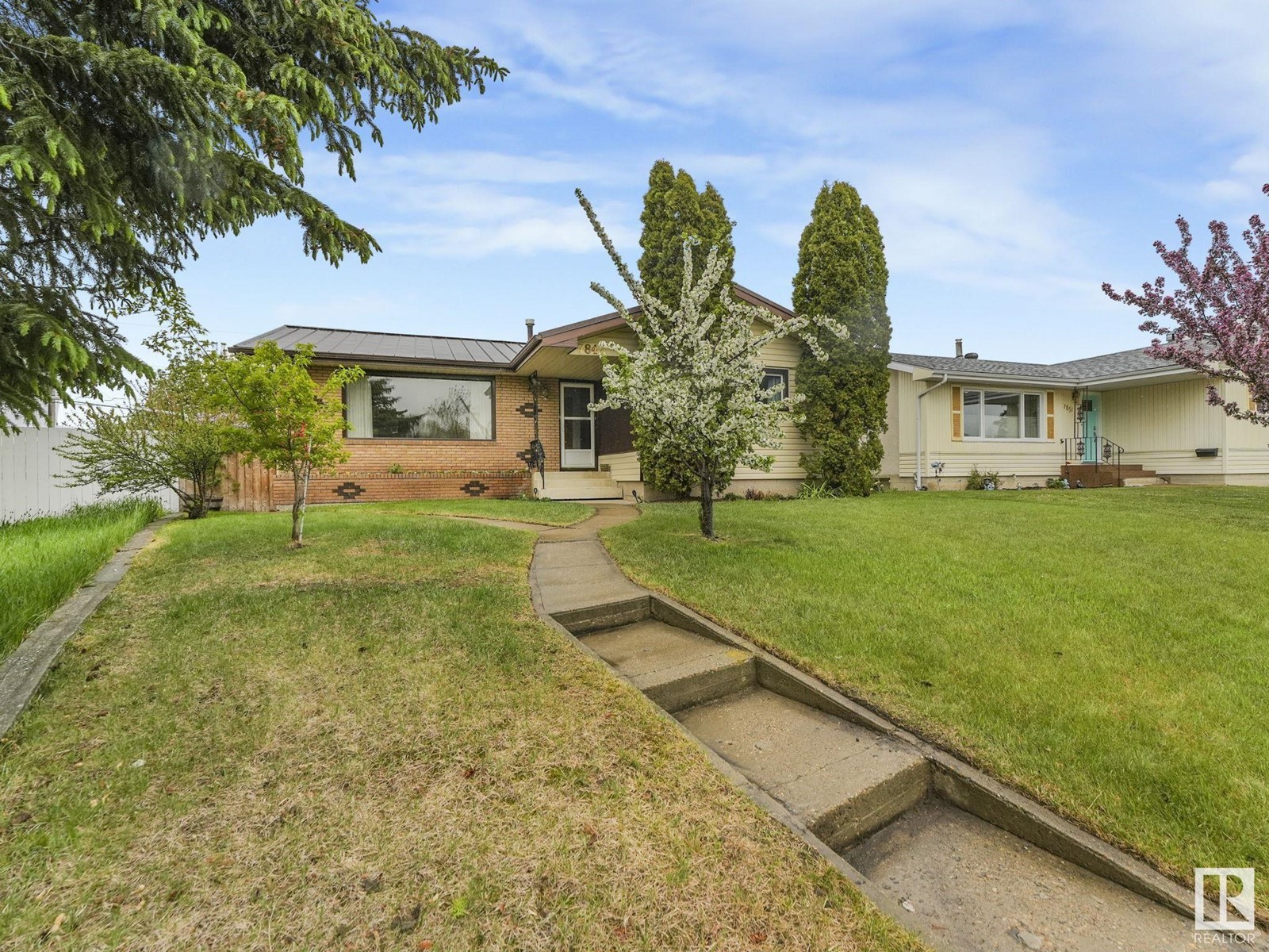 7847 135A AV NW