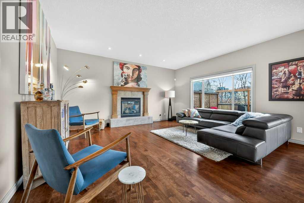 203 Crystal Green Point