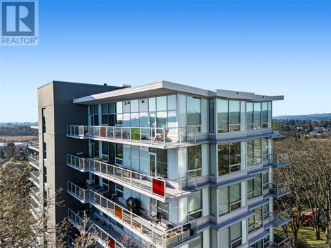 805 4009 Rainbow Hill Lane Saanich BC V8X0B3