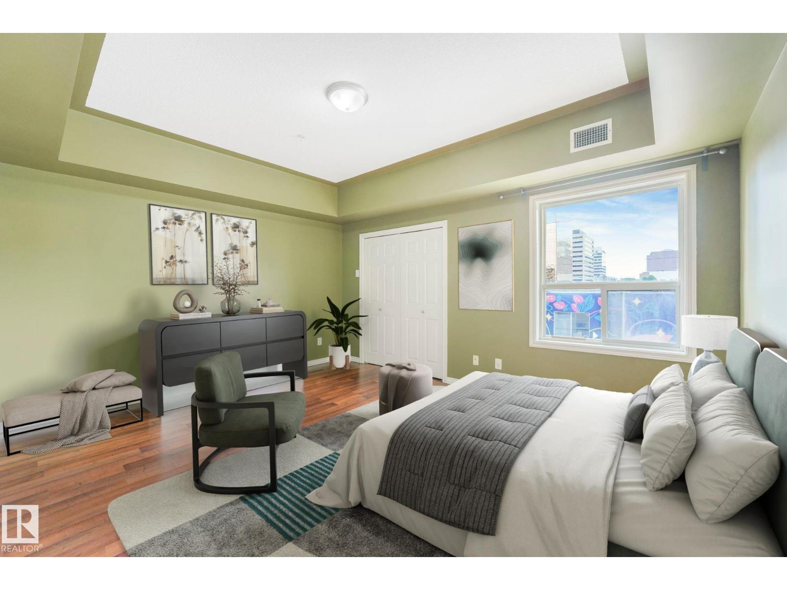 #310 10606 102 AV NW