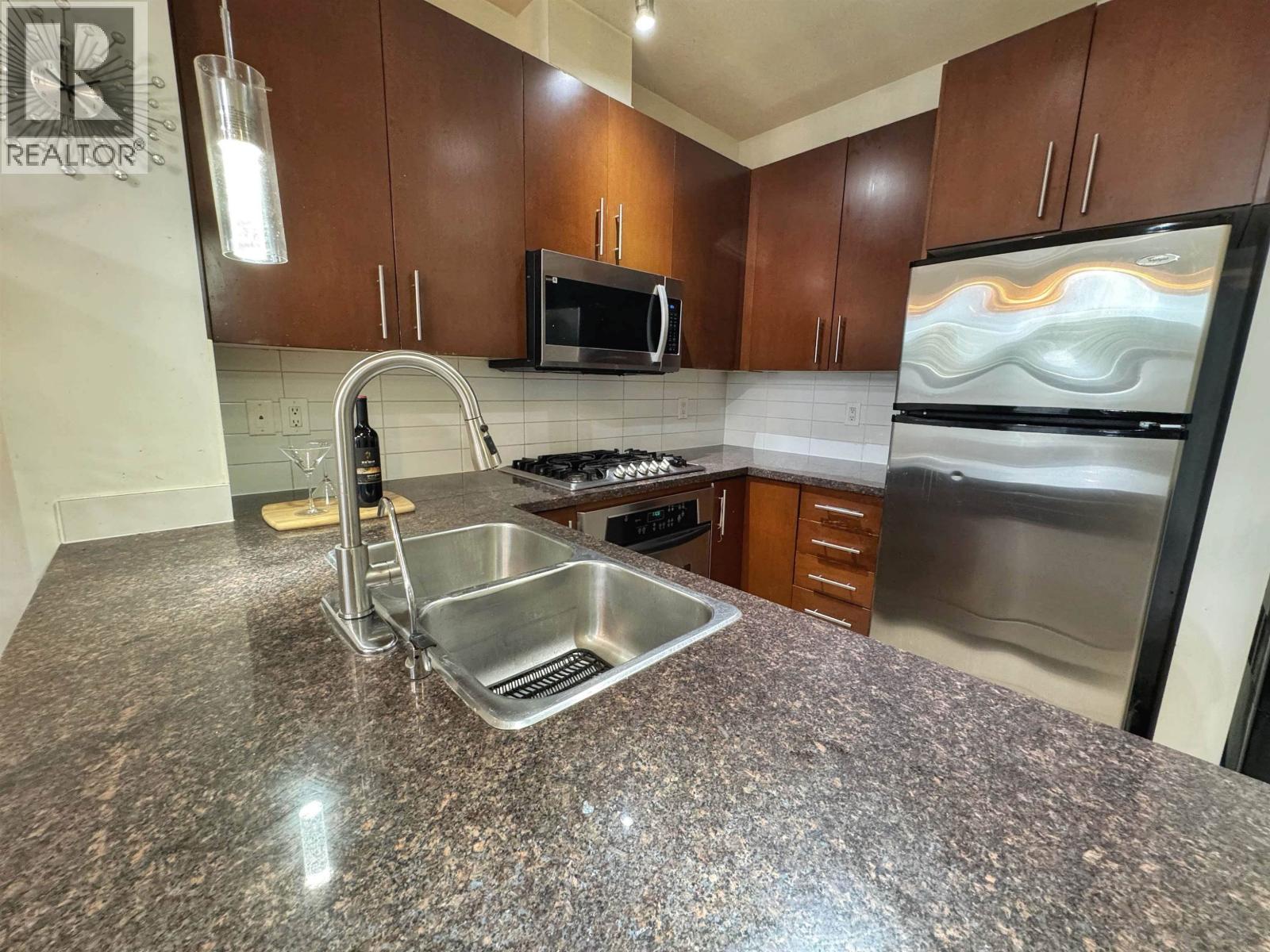 415 3651 FOSTER AVENUE