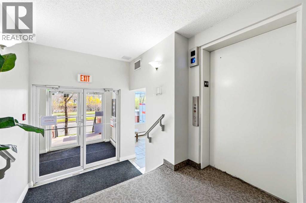 207, 60 Promenade Way SE