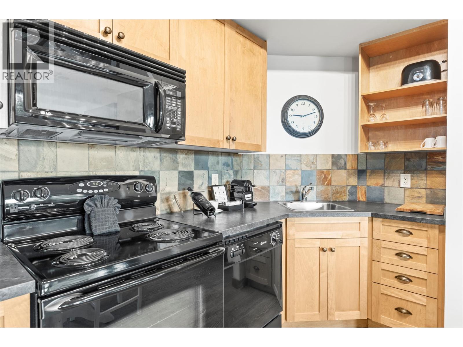 105 Village Centre Court Unit# 321