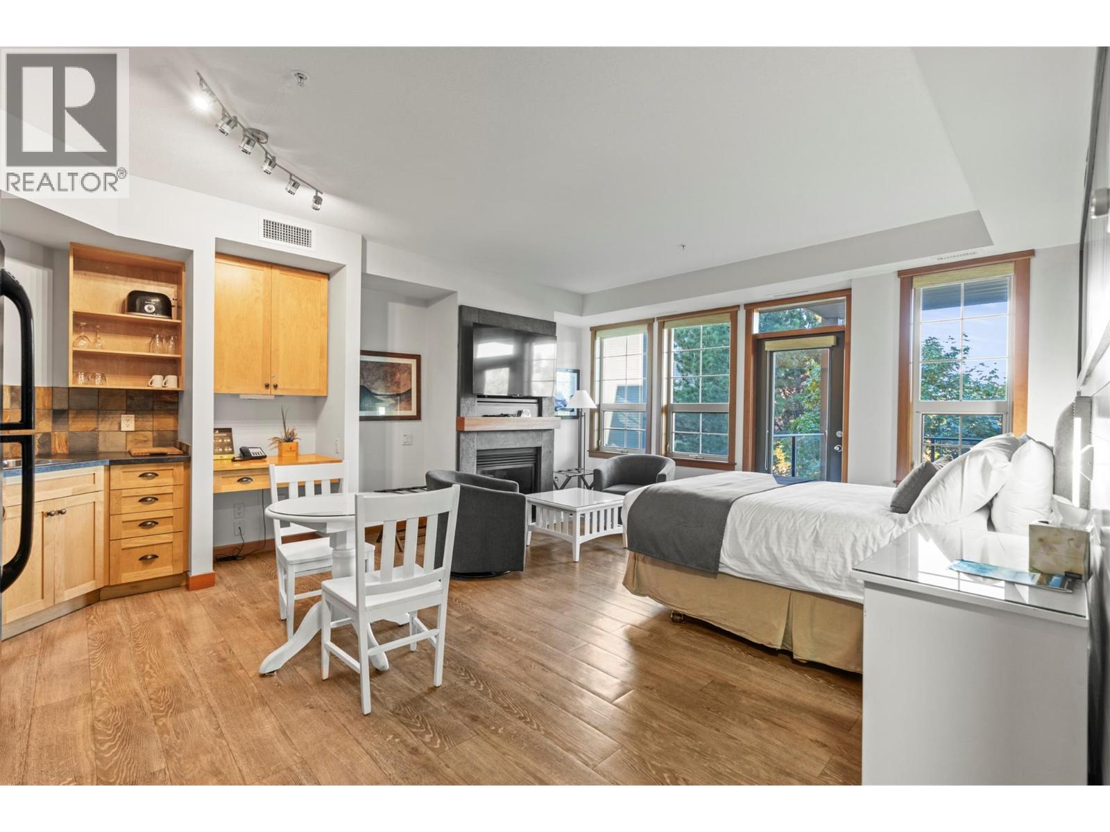 105 Village Centre Court Unit# 321