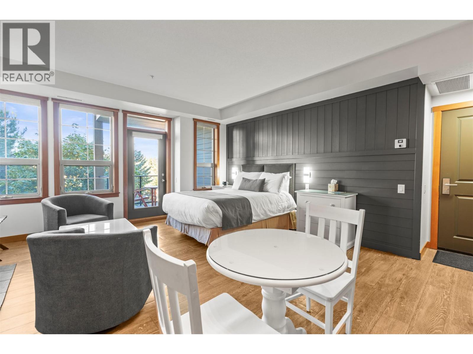 105 Village Centre Court Unit# 321