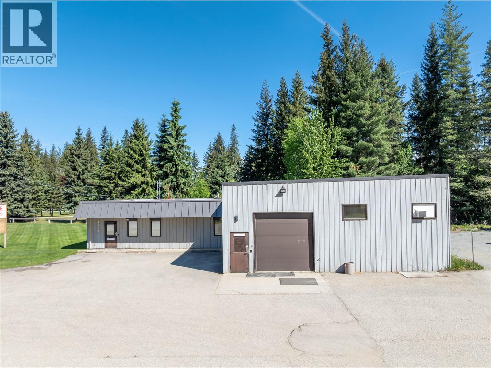 4901 Auto Road SE
