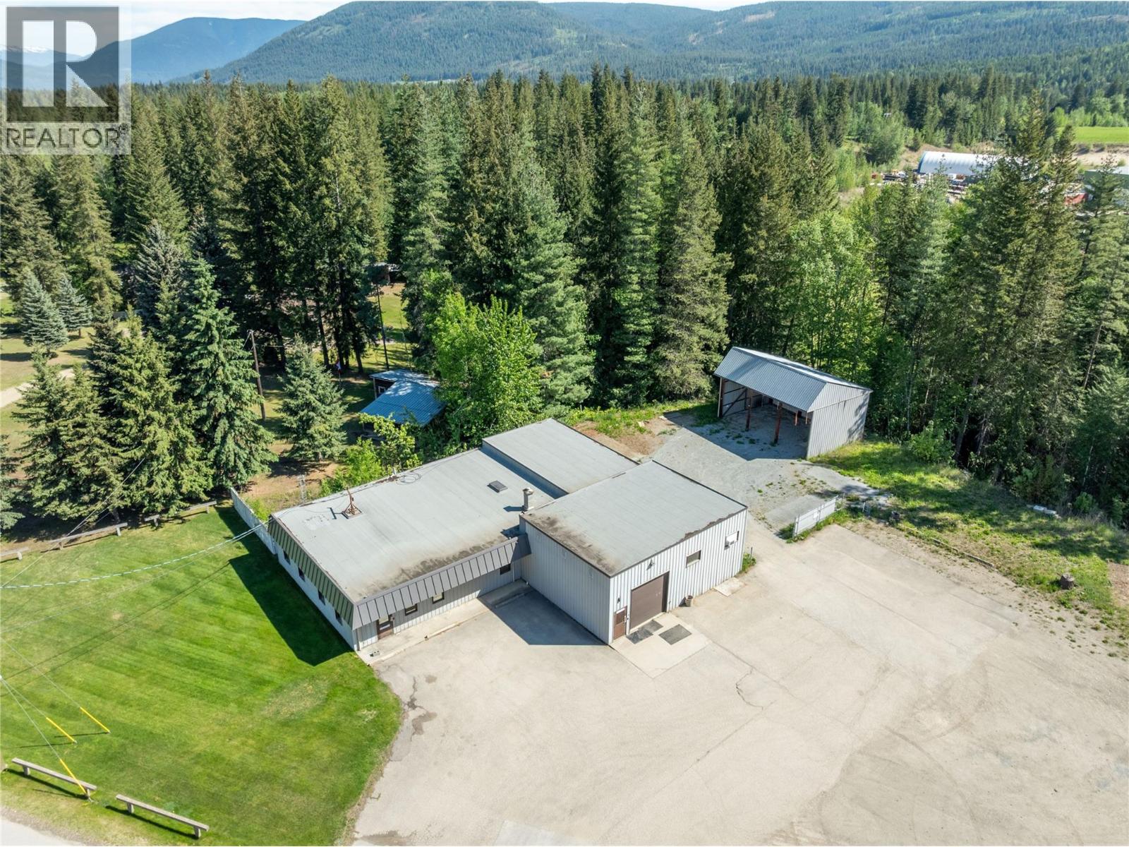 4901 Auto Road SE