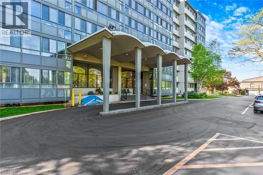 24 MIDLAND Drive Unit# 306
