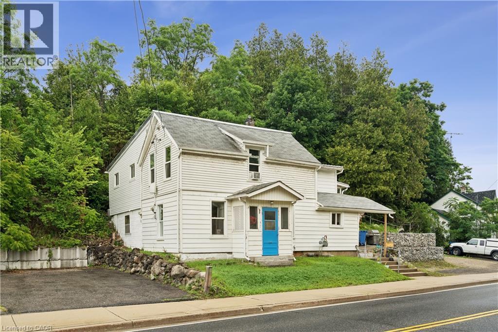 286 MAIN Street S