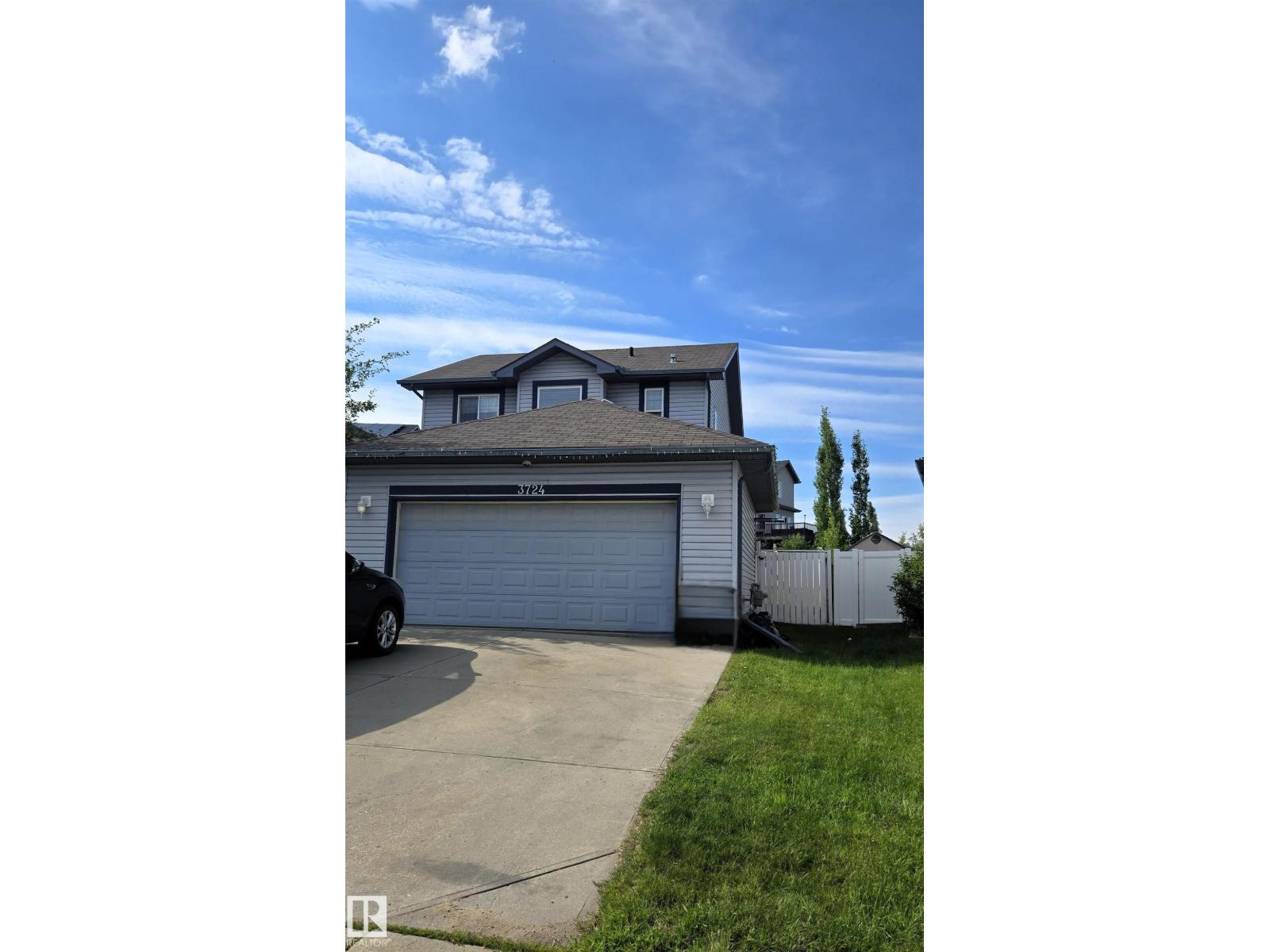 3724 163 AV NW