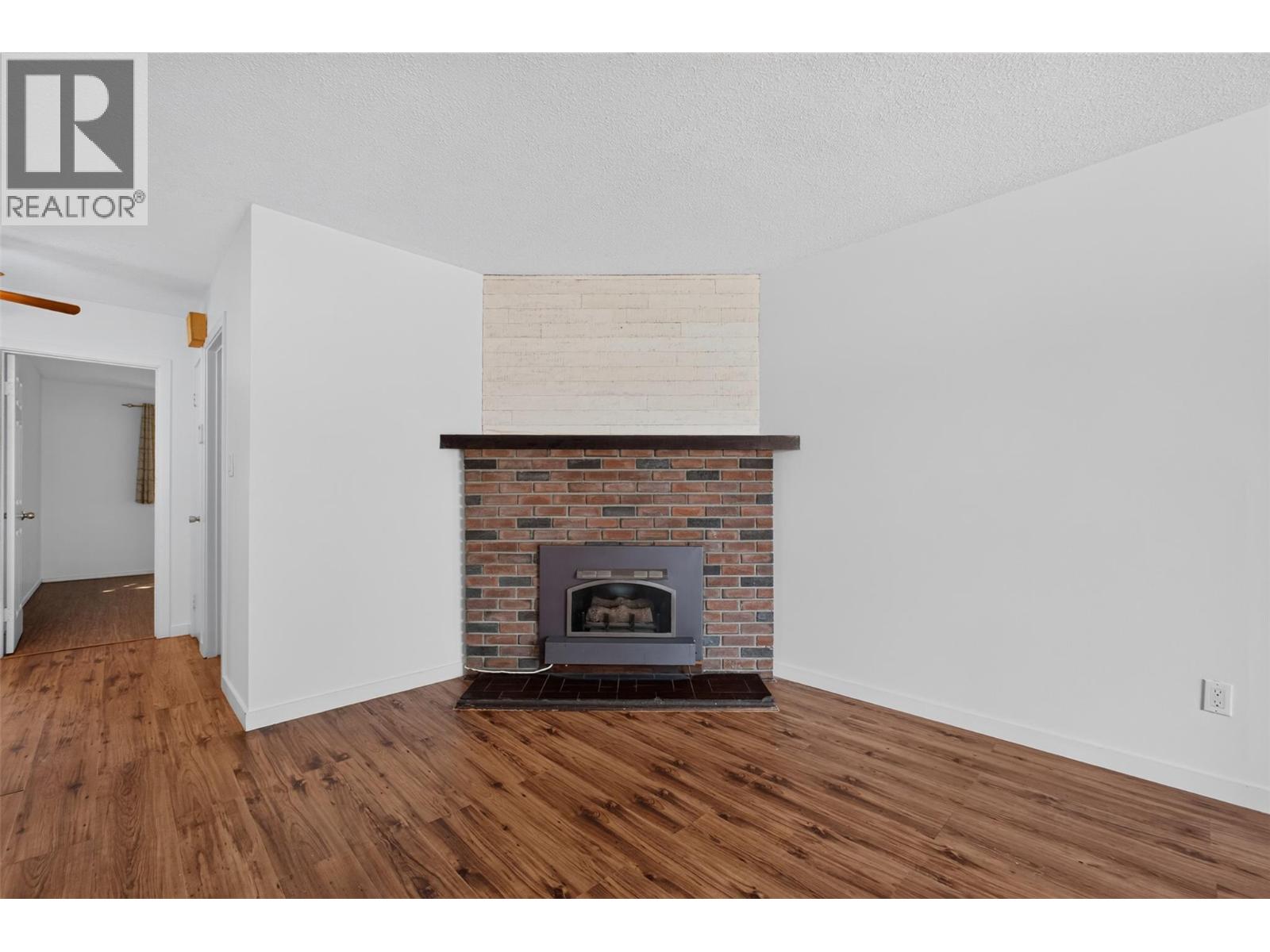 643 Hollydell Road