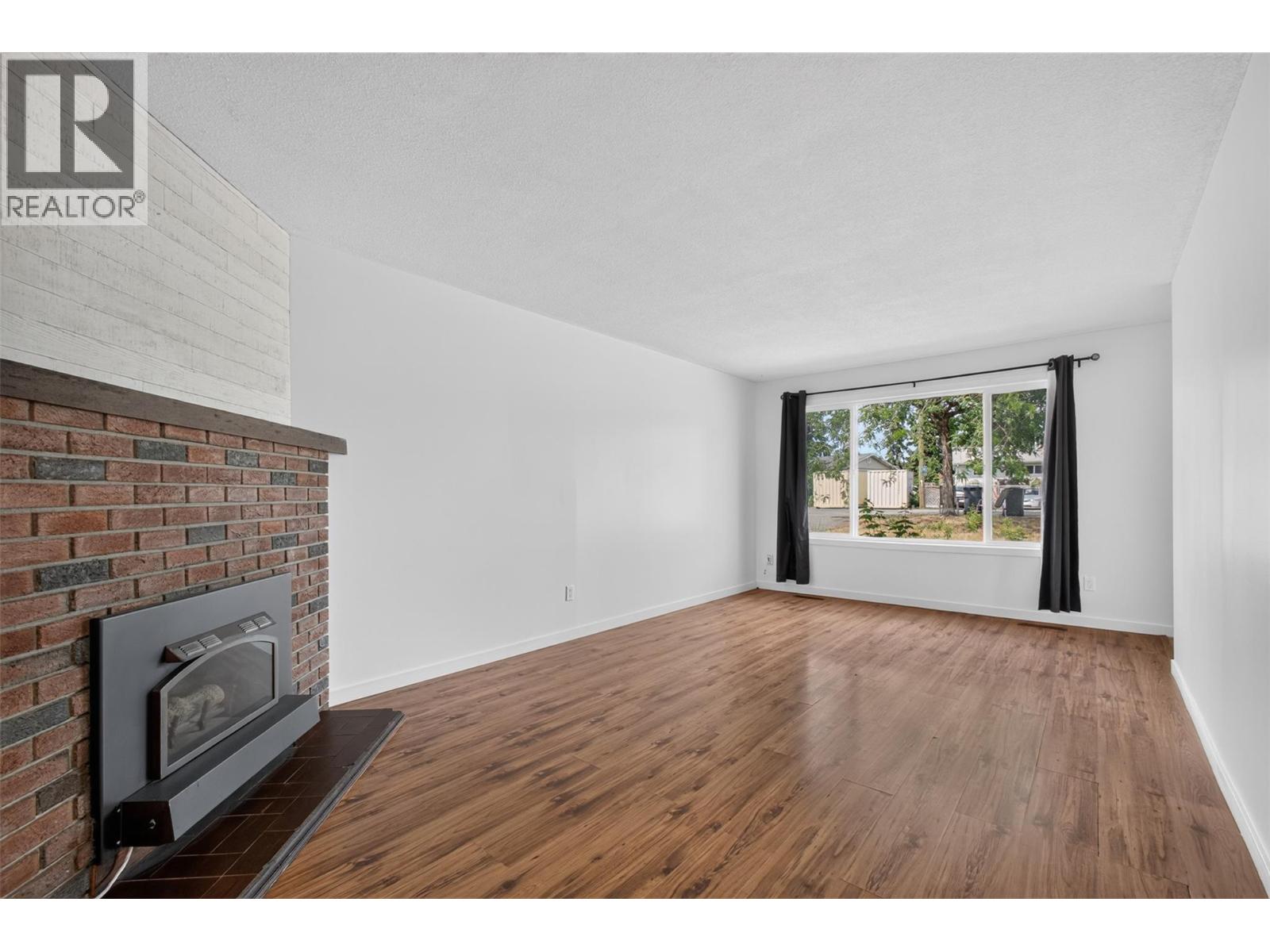 643 Hollydell Road
