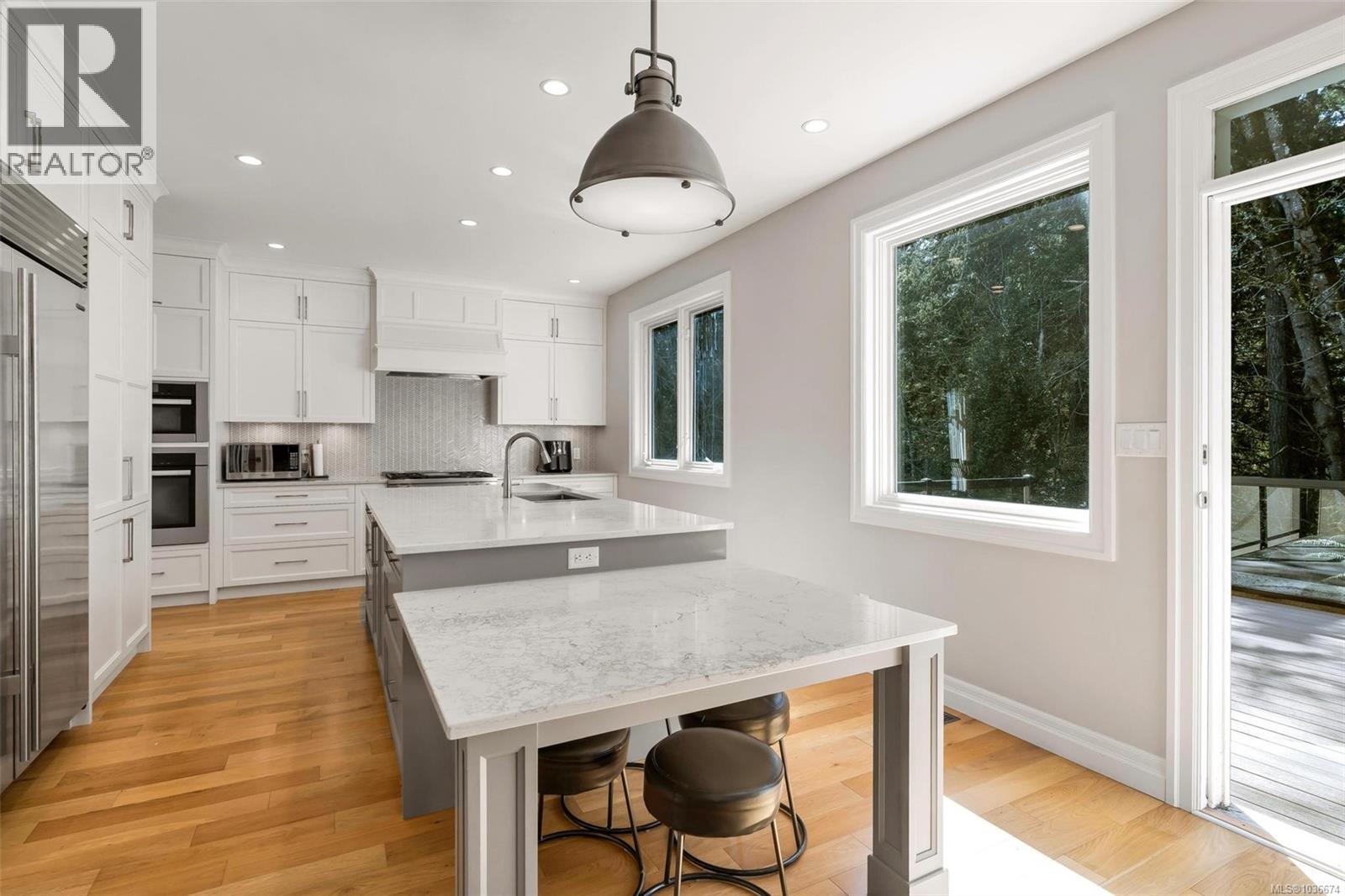 805 Del Monte Lane