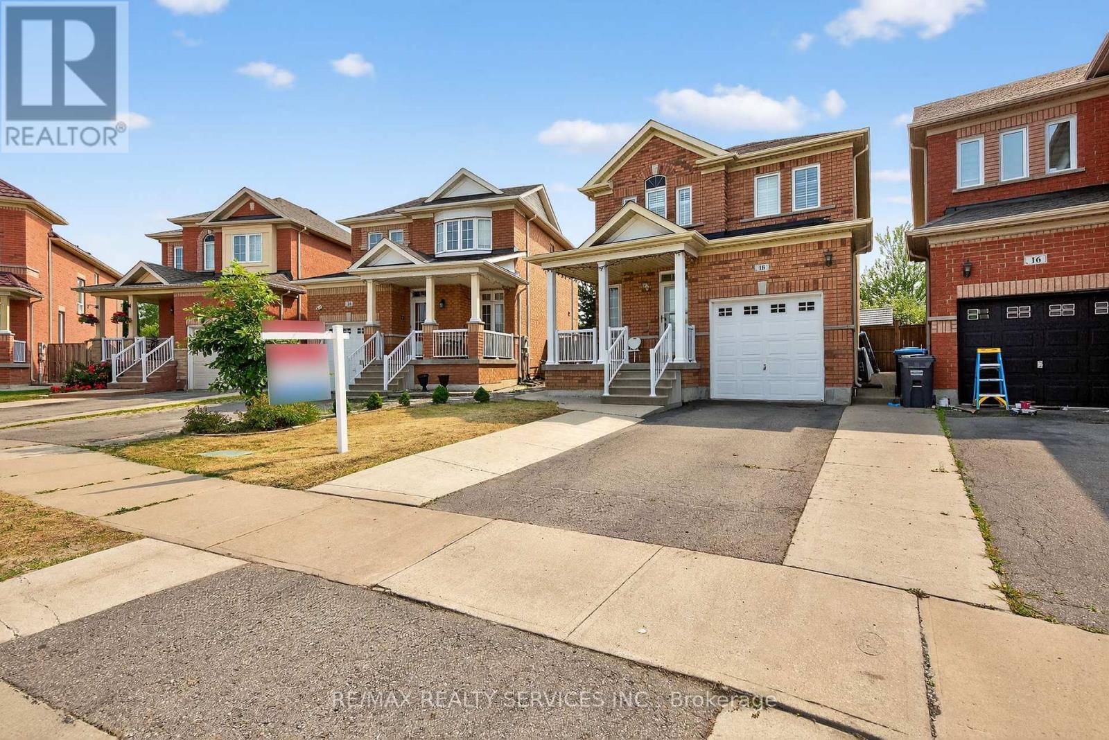 18 FISHING CRESCENT