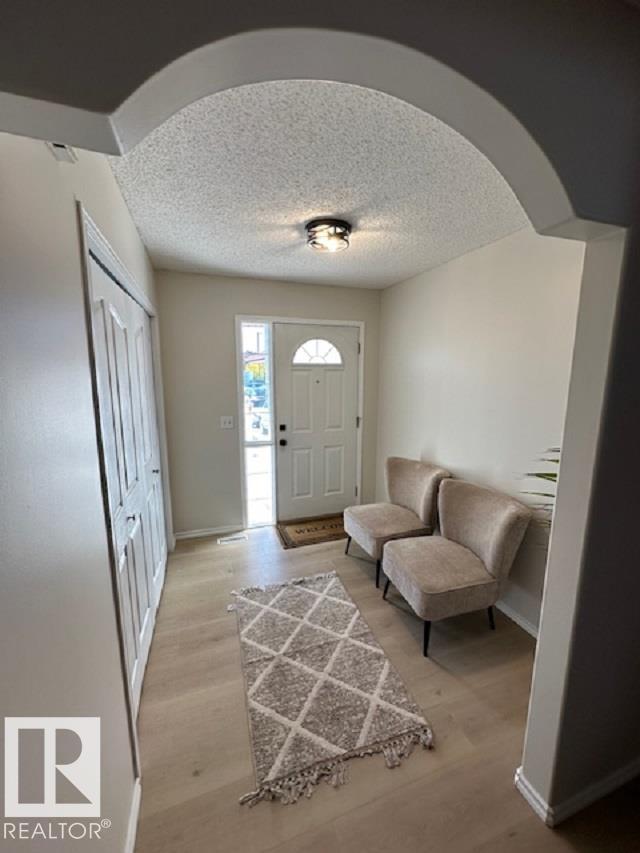9806 179 AV NW