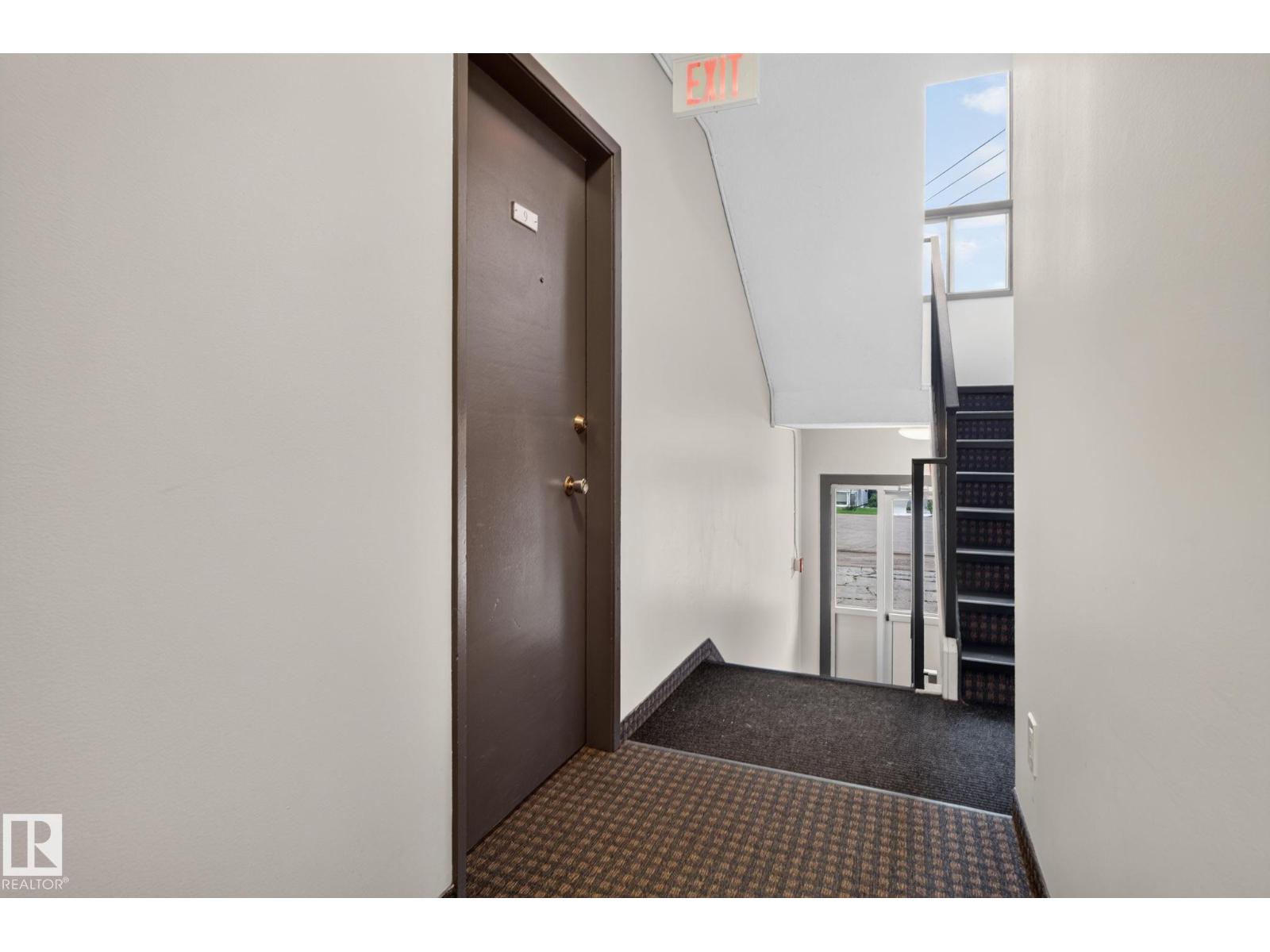 #9 10730 84 AV NW NW