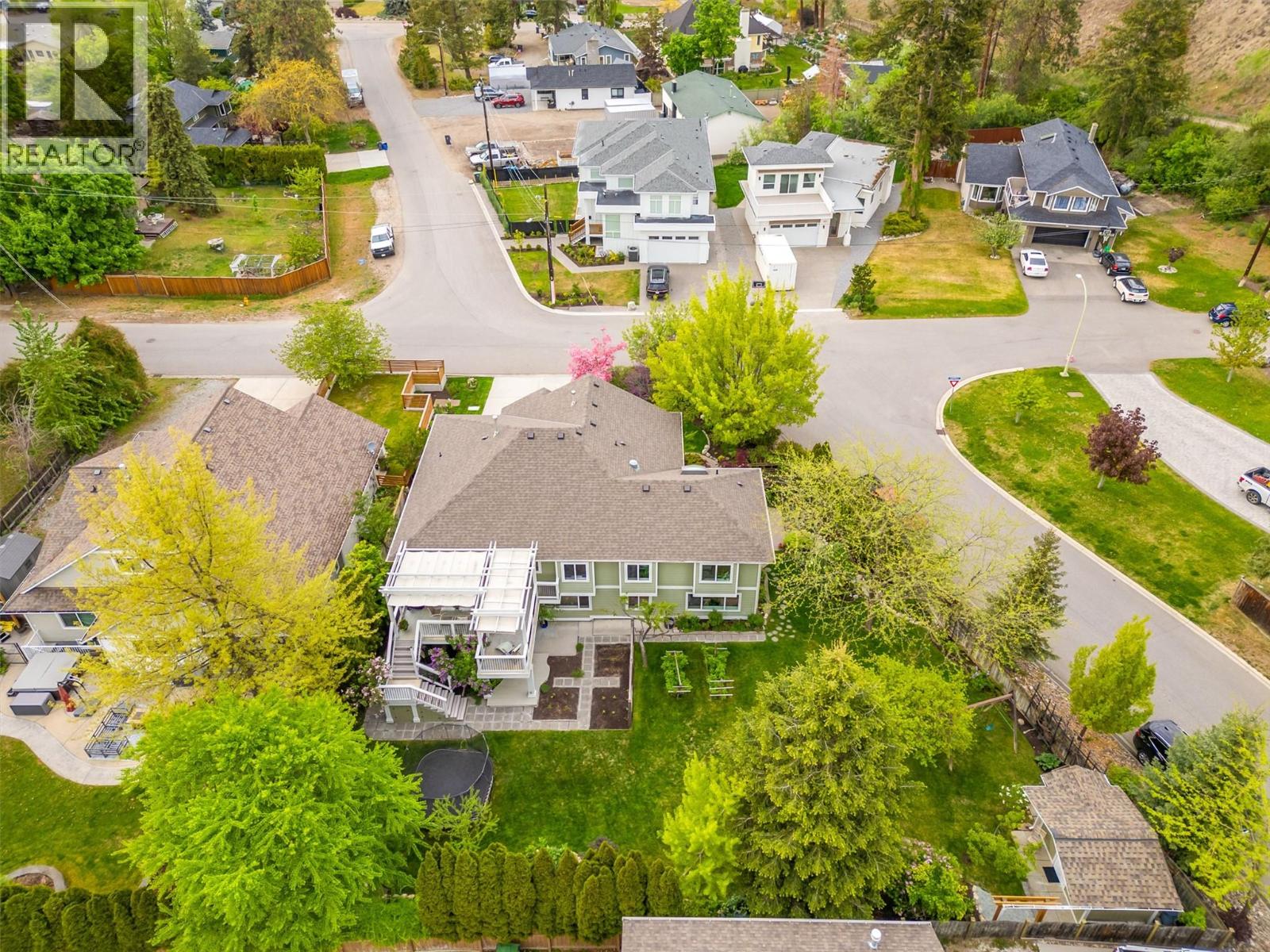 877 Hubbard Road