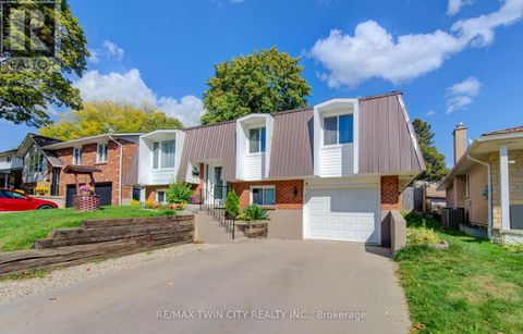 320 COUNTRY HILL DRIVE Kitchener ON N2E2C2