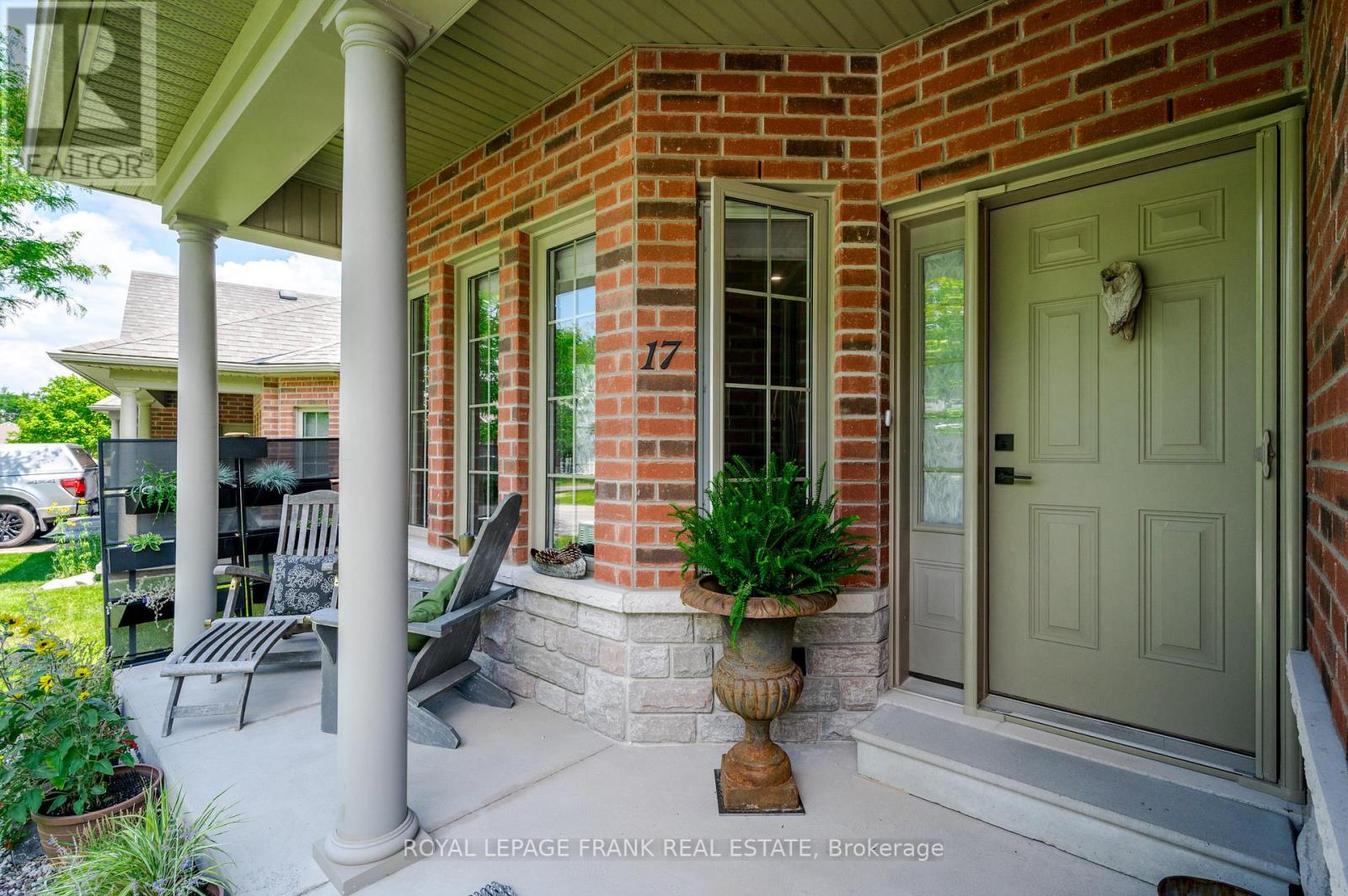 17 WINGETT WAY