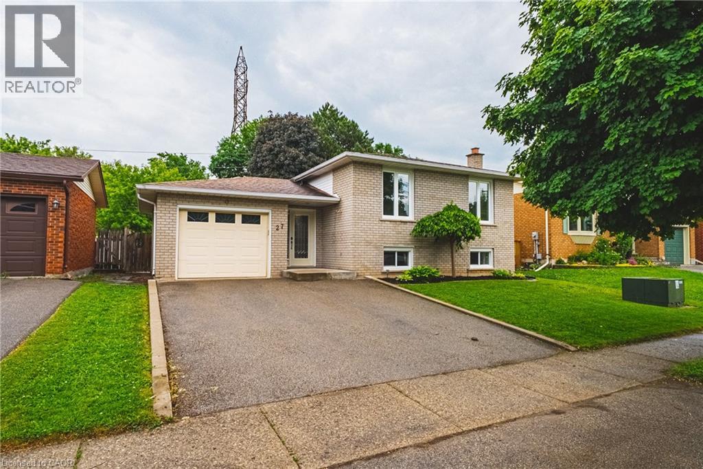 Photo 1 of 44 — 27 LUDLOW Crescent, Brantford, ON N3P1V2