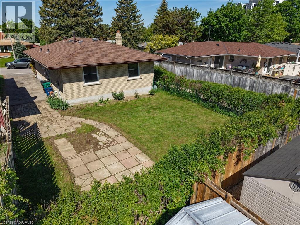 106 KIMBERLY Crescent