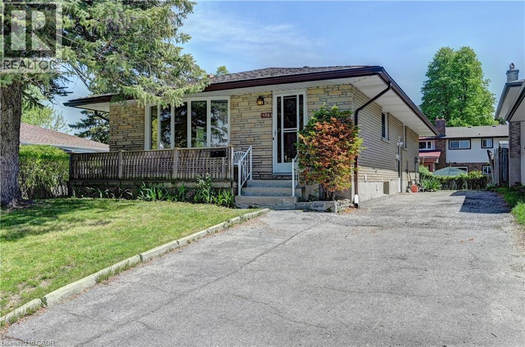106 KIMBERLY Crescent