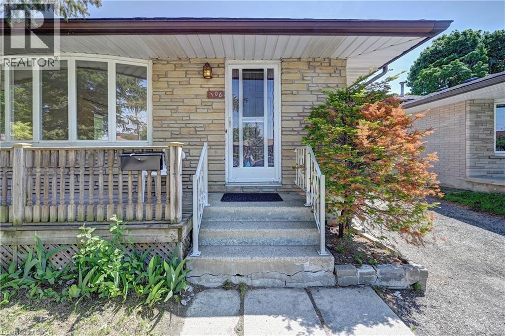 106 KIMBERLY Crescent