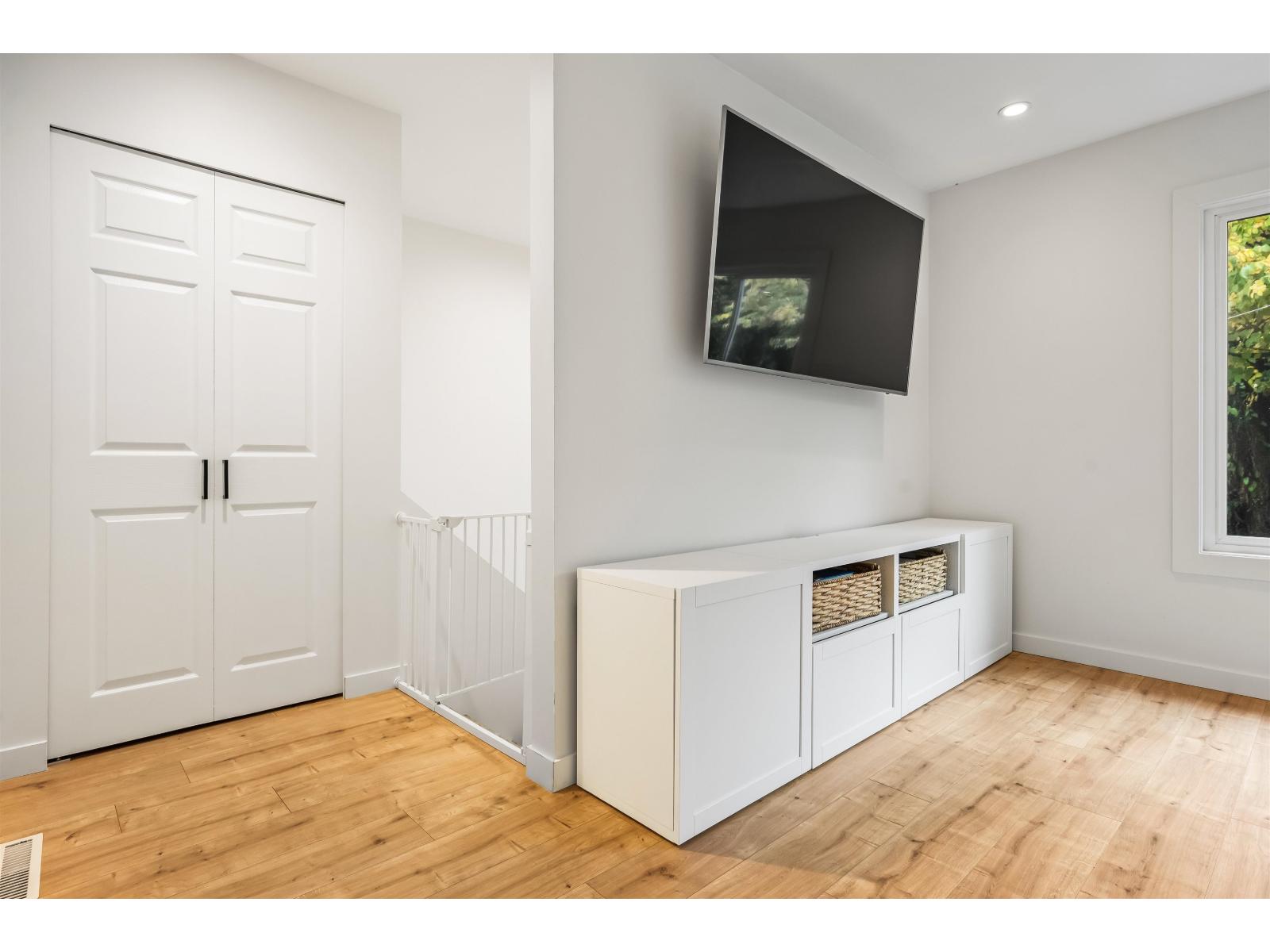 9046 BROADWAY STREET|Chilliwack Proper South