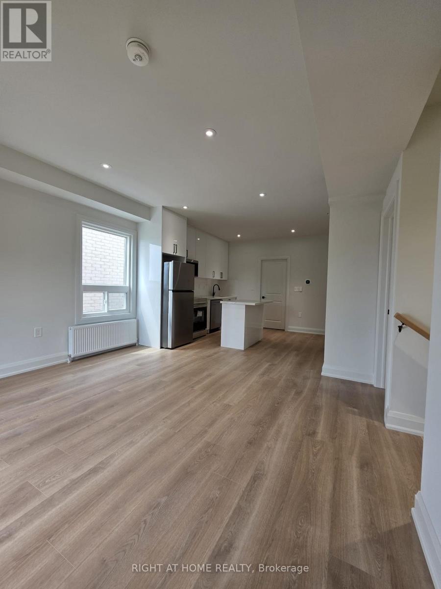 UNIT 4 - 339 RANEE AVE AVENUE S