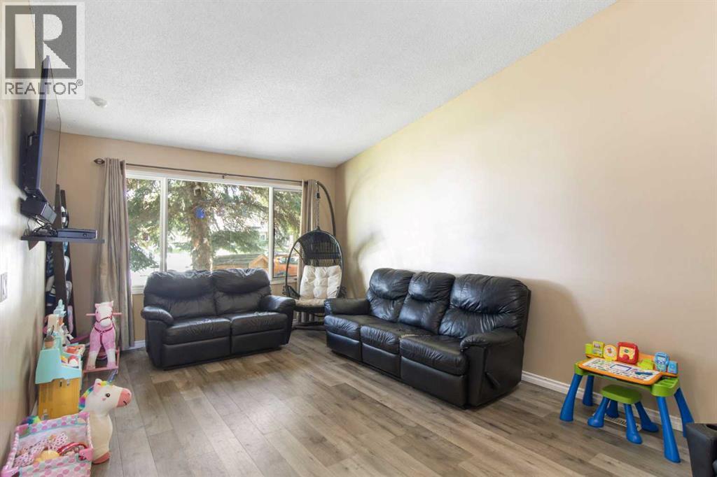 79 Templegreen Drive NE