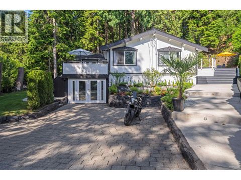 3870 EMERALD DRIVE North Vancouver BC V7R3B8