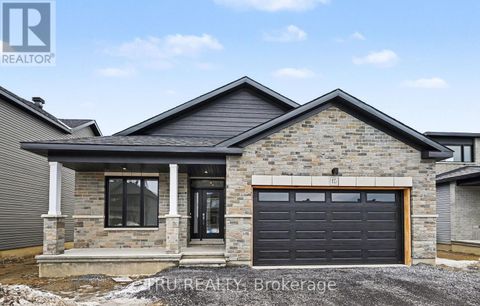 935 COLOGNE STREET Russell ON K0A1W0