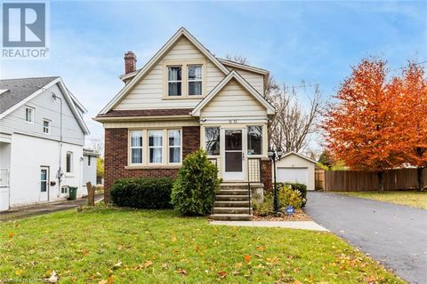 60 LAKE AVENUE Drive Stoney Creek ON L8G3N3