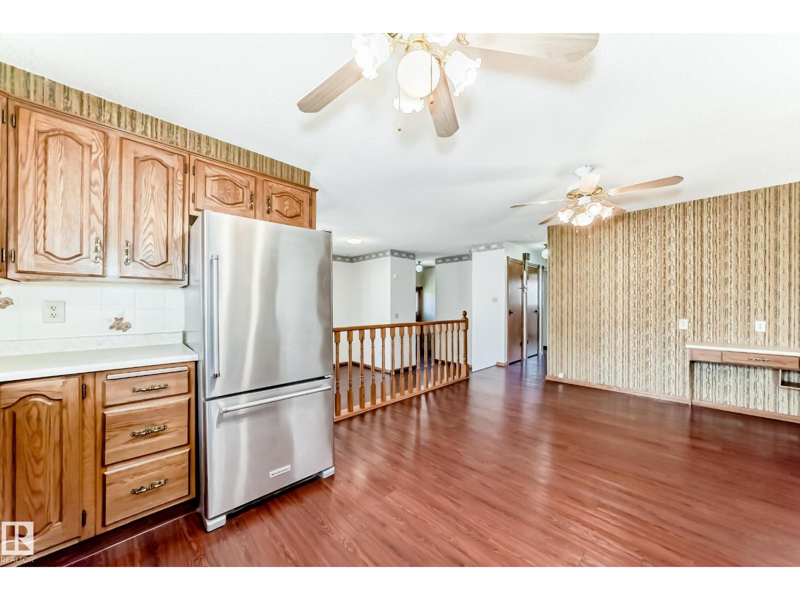 12245 55 ST NW