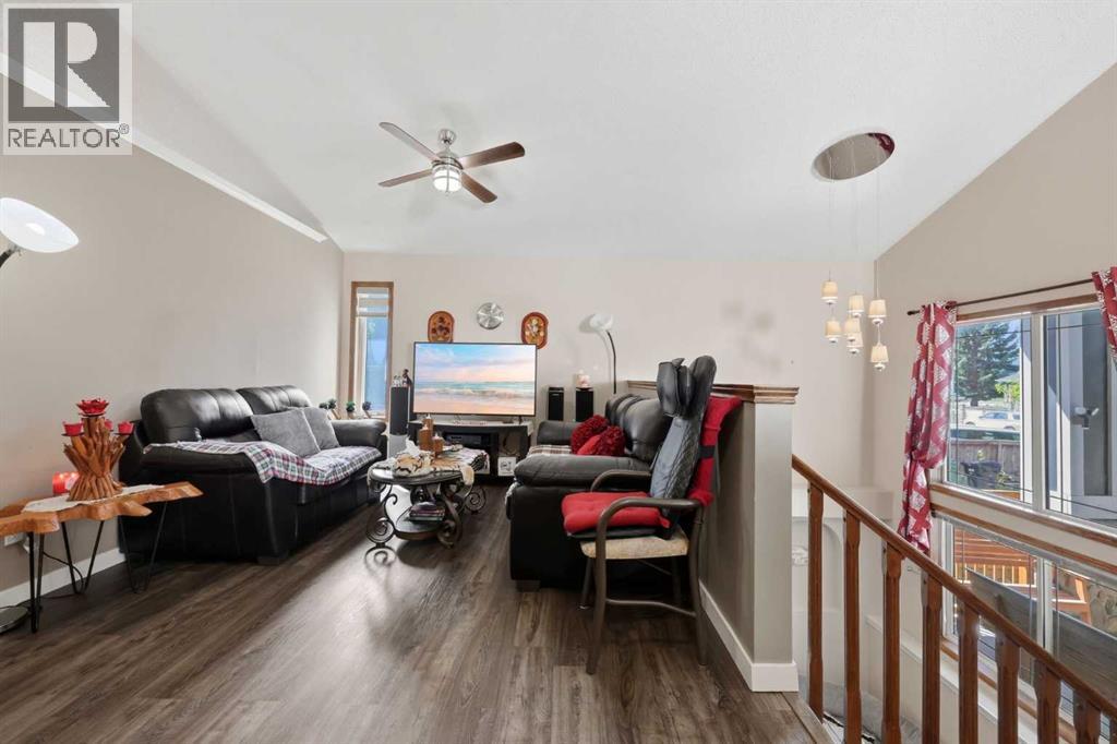7 Chaparral Road SE