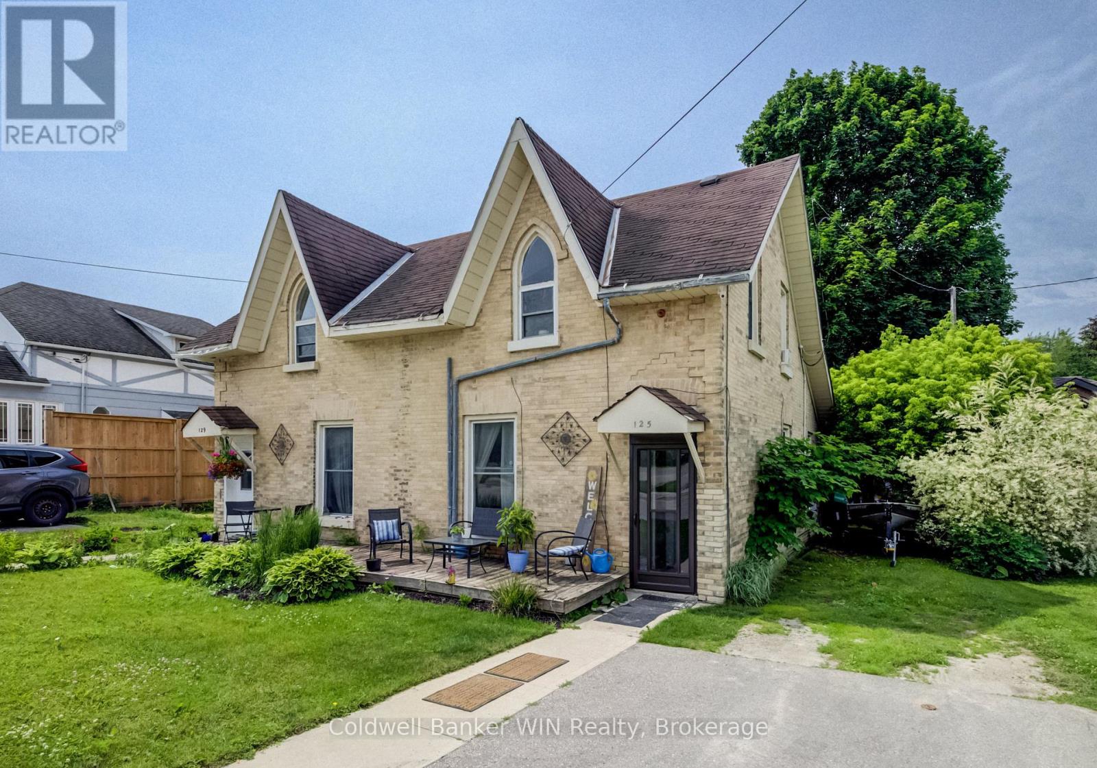 129 ELGIN STREET S