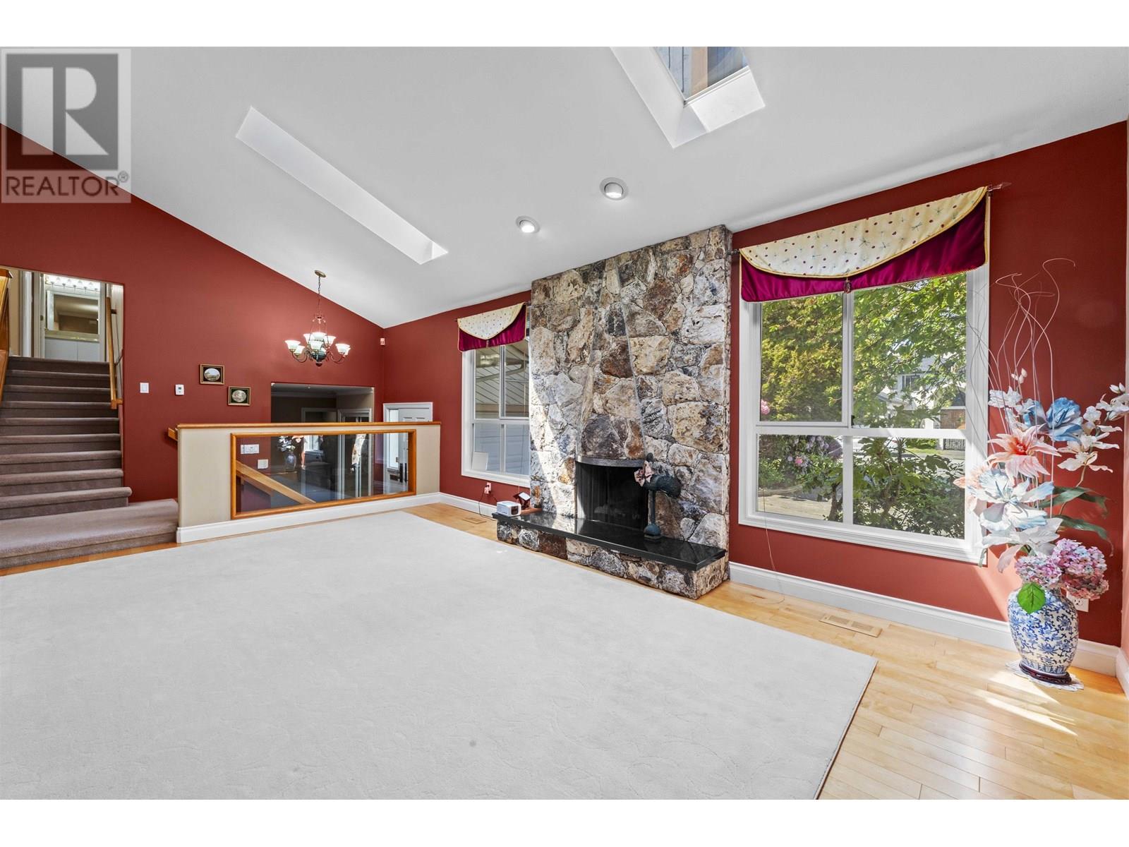 8340 LUNEN ROAD