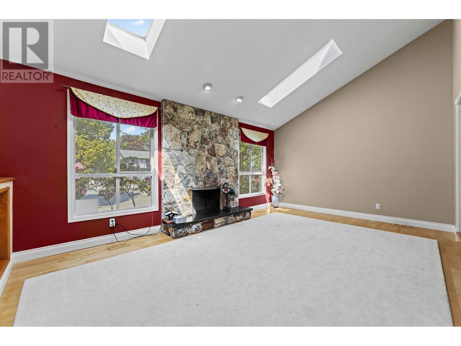 8340 LUNEN ROAD
