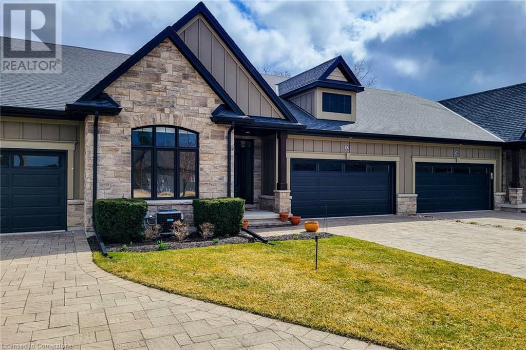 32 RIDGEVIEW Crescent Unit# 14