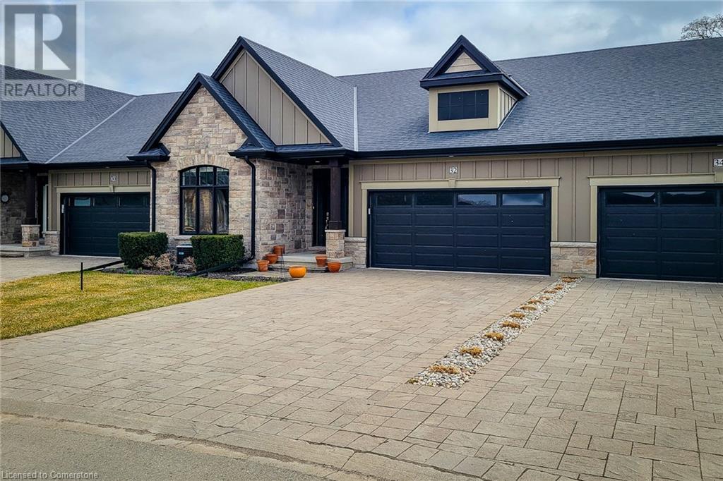 32 RIDGEVIEW Crescent Unit# 14