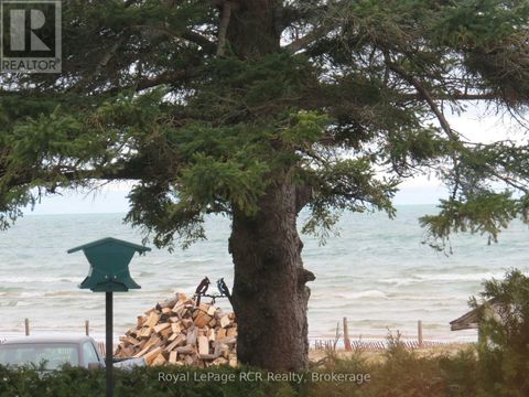 9 LAKESHORE BOULEVARD S South Bruce Peninsula ON N0H2G0