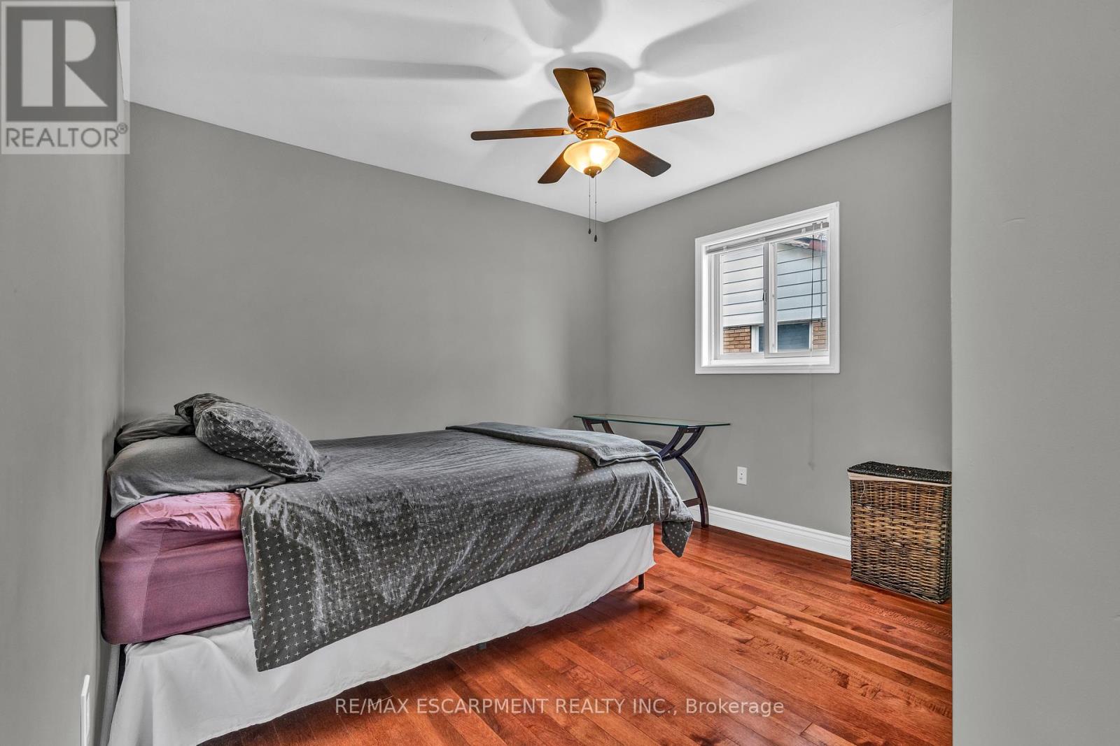 82 RYMAL ROAD E