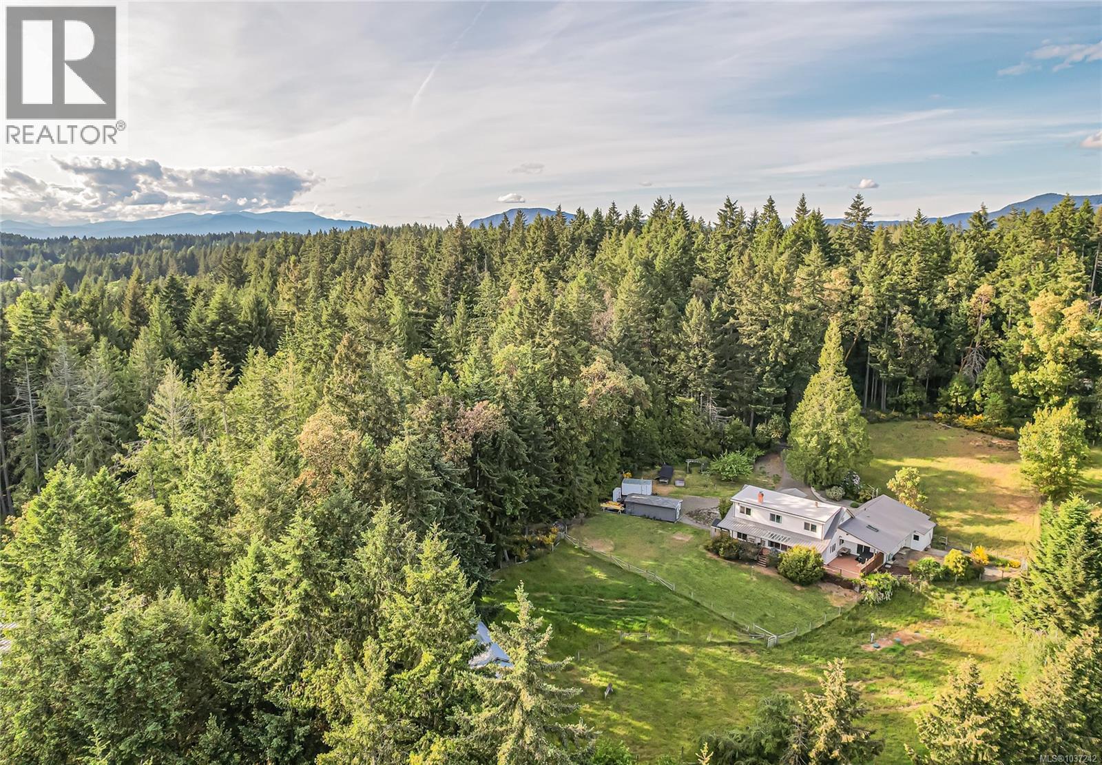 896 Chapman Rd