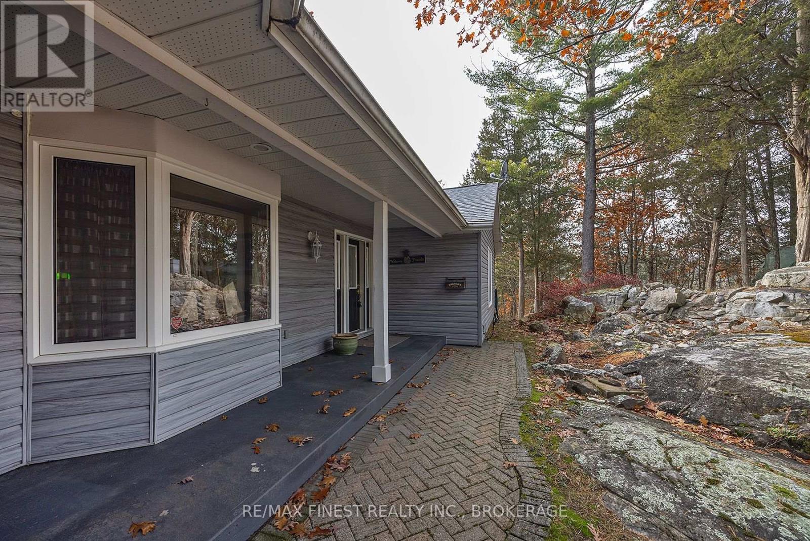 6 VANSTON ROAD