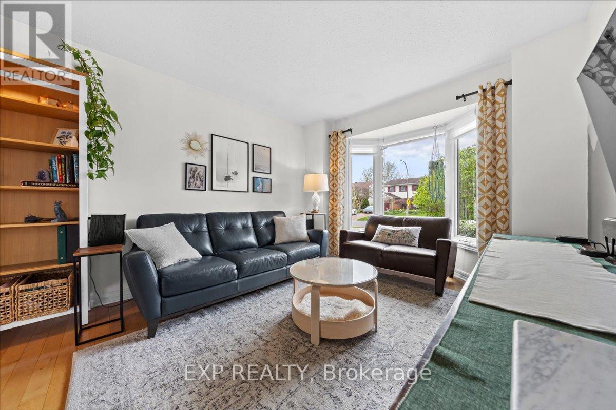 1073 ST GERMAIN CRESCENT