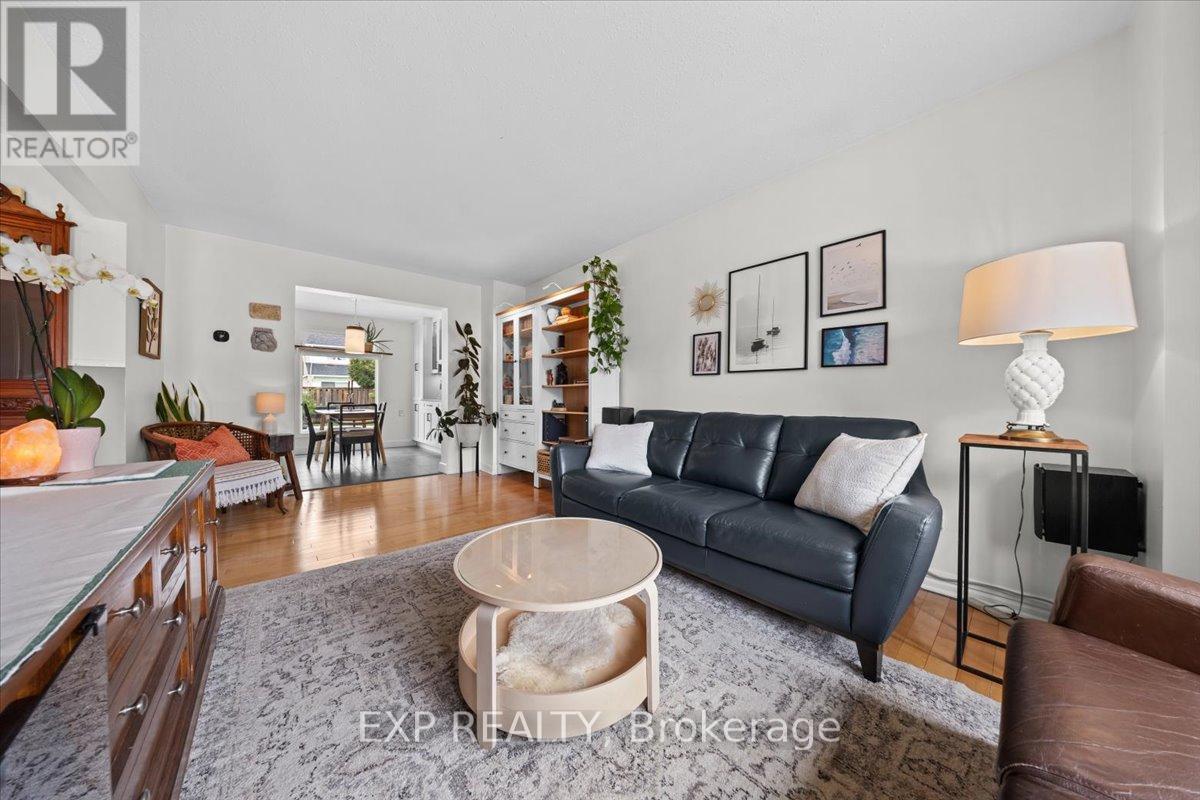 1073 ST GERMAIN CRESCENT