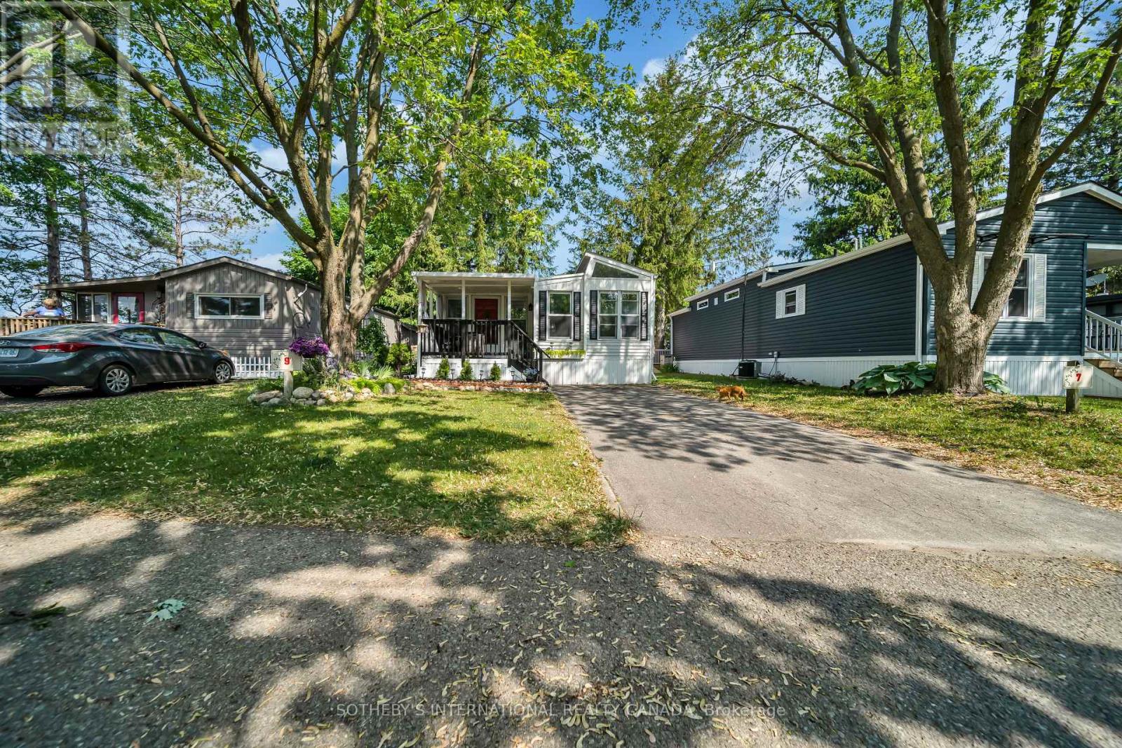 9 - 580 BEAVER CREEK ROAD