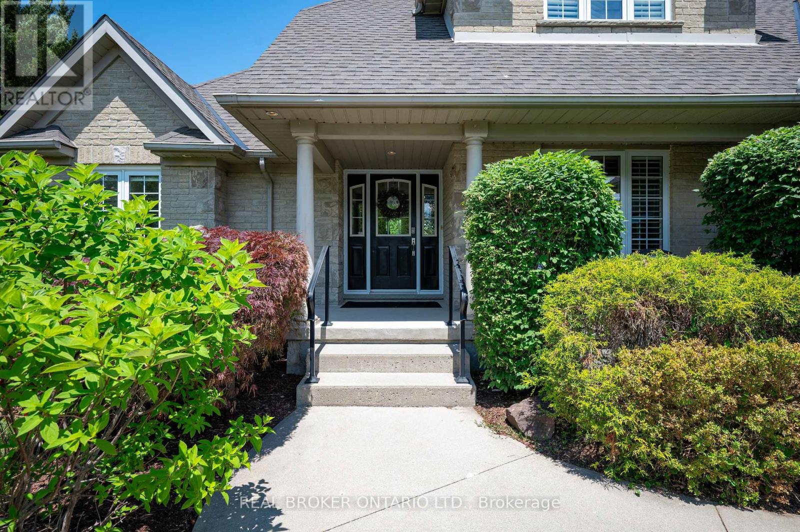 6 PIONEER TOWER CRESCENT