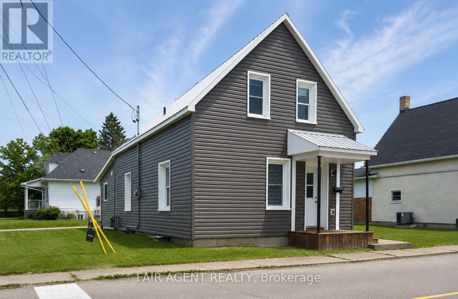 81 BANK STREET S