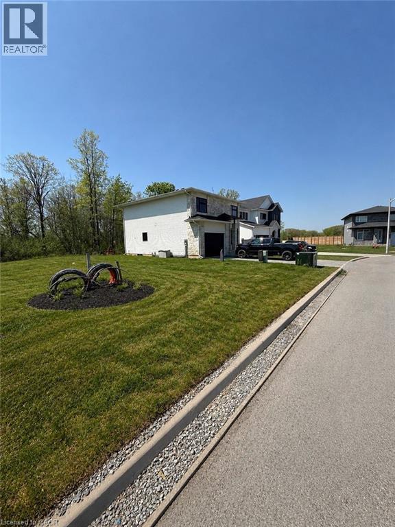 150 HODGKINS Avenue